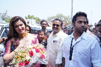 Honey Rose at Chandana Brothers Shopping Mall Opening